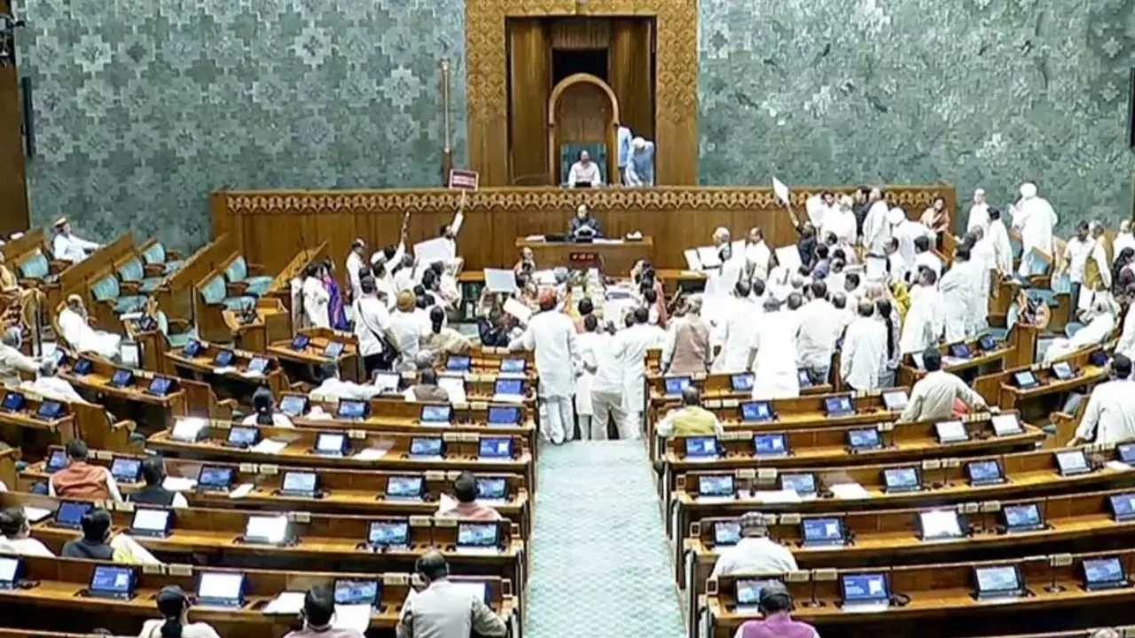 प्रधानमंत्री, मुख्यमंत्री और मंत्री खा लिए जेल की हवा तो चली जाएगी कुर्सी! मोदी सरकार आज पेश करेगी ये Bill, डिटेल में पढ़ें