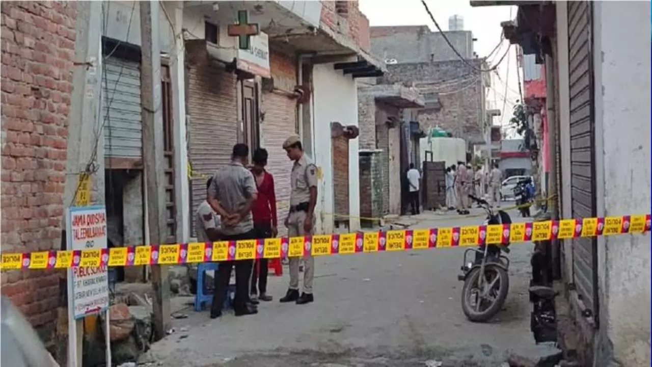 मैंने पूरे परिवार को मार दिया, अब नजर... दिल्ली में ट्रिपल मर्डर का आरोपी निकला छोटा बेटा, पुलिस को अबतक क्या क्या पता चला?