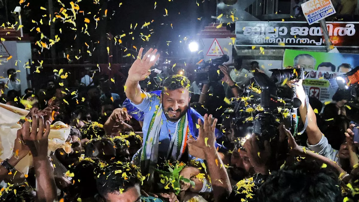 मैसेज में सेक्स की डिमांड और ट्रांस महिला के साथ रेप की चाहत रखने वाले कांग्रेस विधायक राहुल की कुंडली, इस्तीफा न देने की बताई ये वजह मैसेज में सेक्स की डिमांड और ट्रांस महिला के साथ रेप की चाहत रखने वाले कांग्रेस विधायक राहुल की कुंडली, इस्तीफा न देने की बताई ये वजह