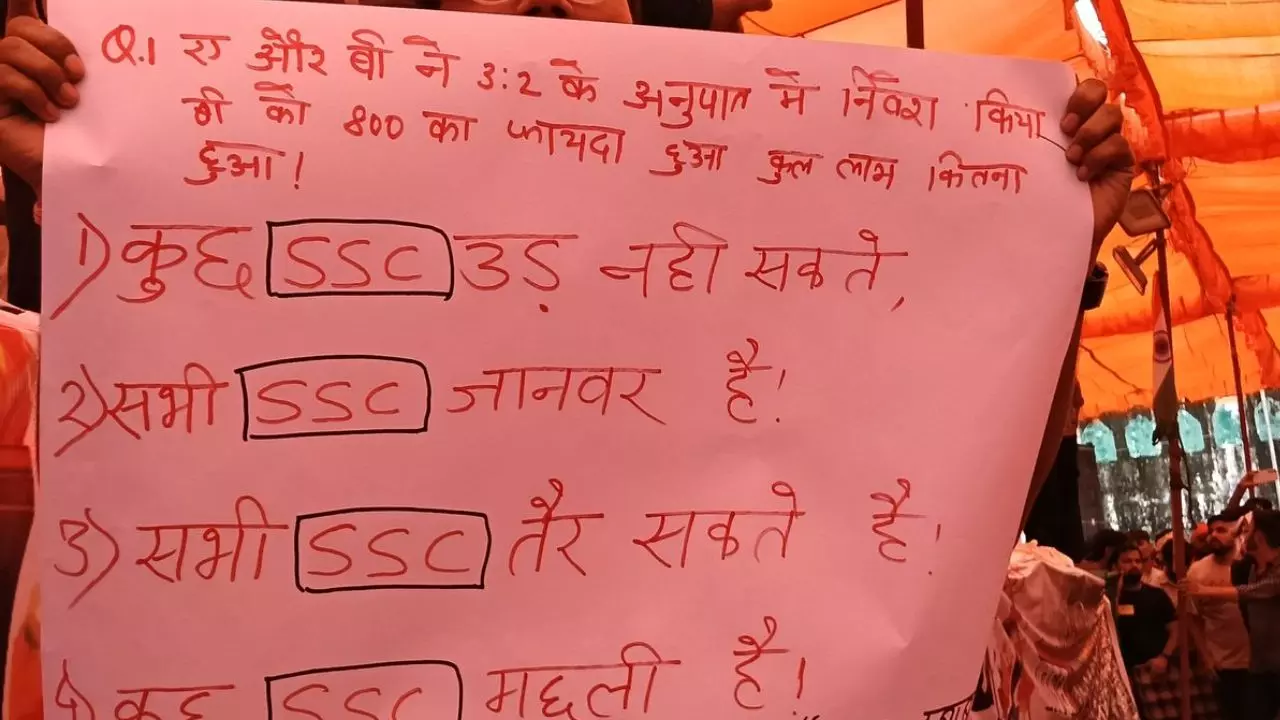 टीचर और छात्र न्याय की मांग करते लहूलुहान! हिरासत में लिए गए 44 छात्र रिहा, छावनी बना रहा रामलीला मैदान; Protest के पांच Video