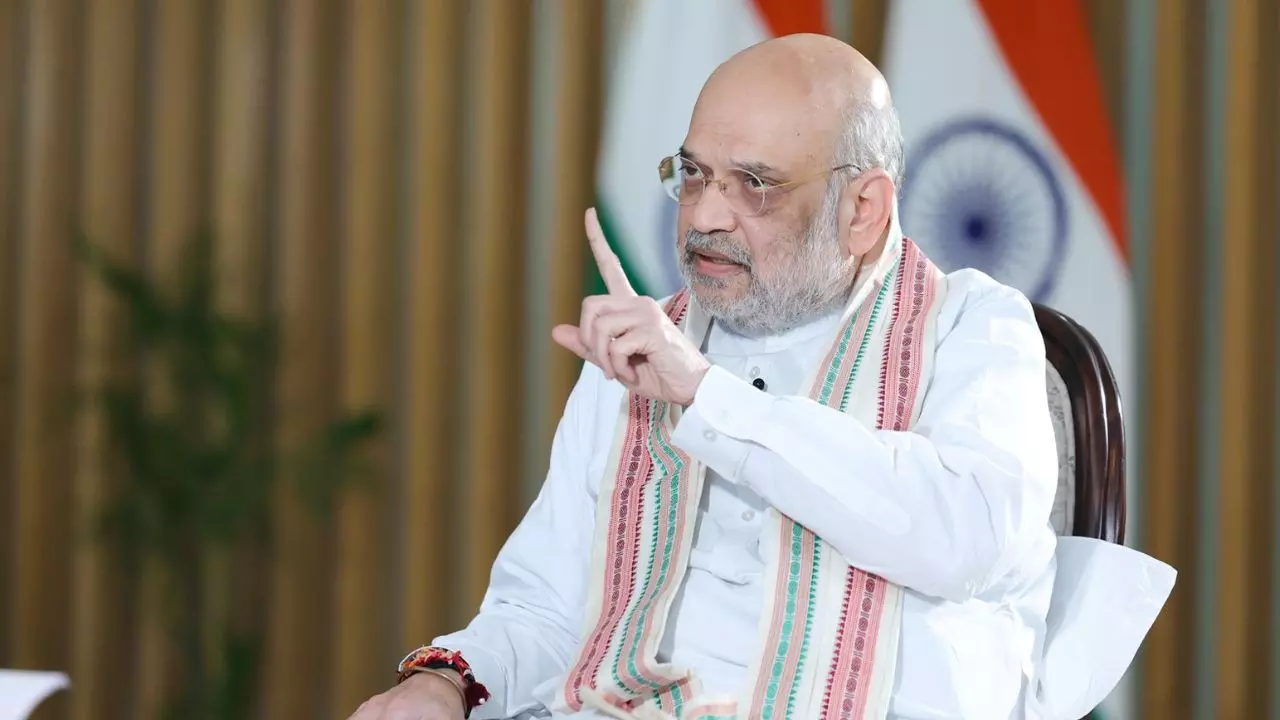 जेल को नहीं बनने देंगे PM-CM का दफ्तर, कभी संसद में बिल फाड़ने वाले राहुल आज लालू को गले लगा रहे : अमित शाह