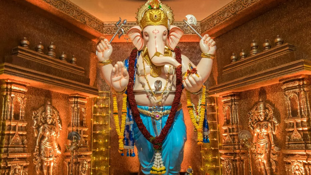 Ganesh Chaturthi 2025: मनोकामना अनुसार चुनें गणपति! जानें कौन-सी मूर्ति से मिलेगा कौन-सा वरदान