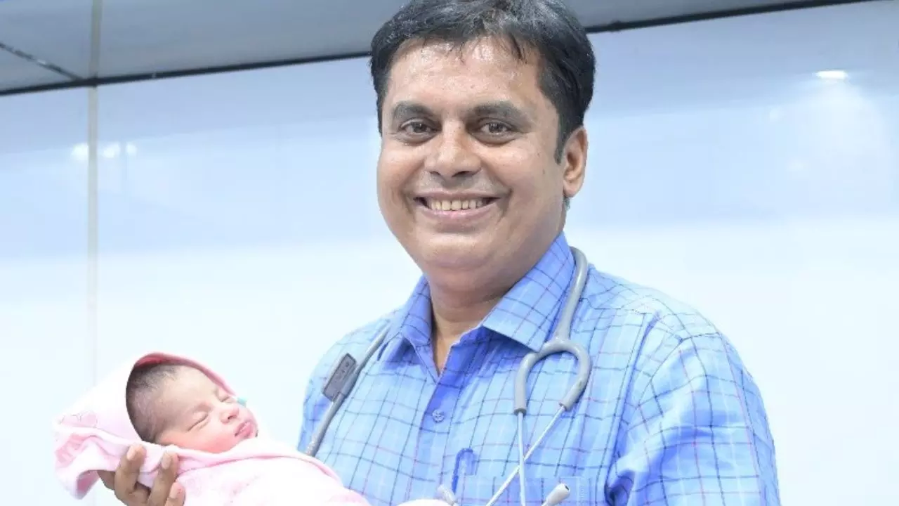 बेटी होने पर फीस नहीं लेने वाले डॉक्‍टर गणेश राख की कहानी, आनंद महिंद्रा भी हुए मुरीद