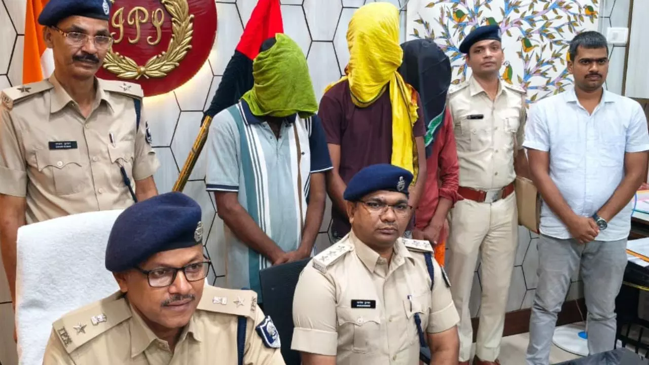 कांग्रेस की वोटर अधिकार यात्रा के दौरान PM मोदी को मां की गाली देने वाला हुआ गिरफ्तार, जानें कौन