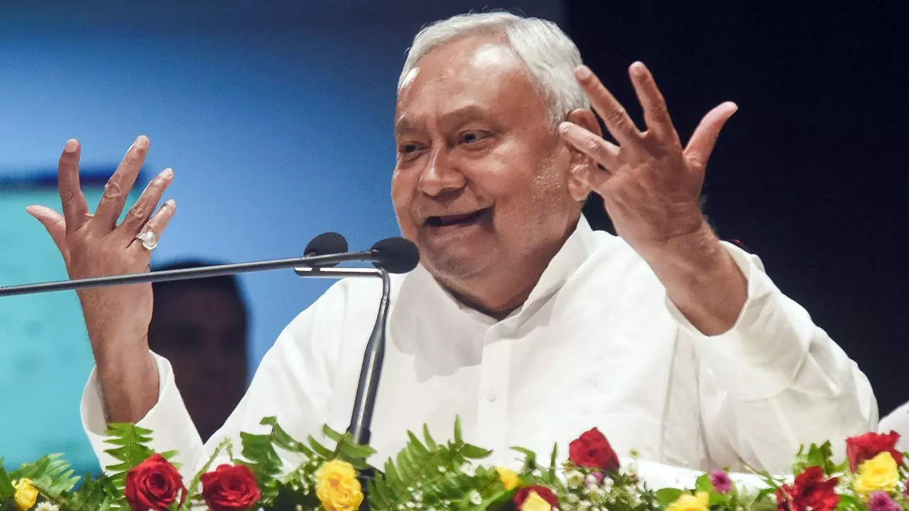 क्या नीतीश बन पाएंगे देश के दूसरे सबसे ज्यादा कार्यकाल वाले CM? अब तक कौन है नंबर वन, दो और तीन