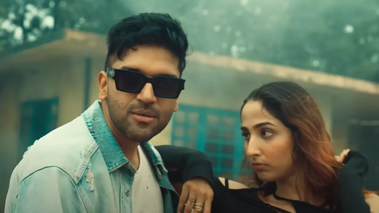 पहला खाना ड्रग्स है.....कानूनी मुसीबत में पड़े Guru Randhava! सिरा’ के बोल पर भड़के लोग, अदालत ने भेजा समन