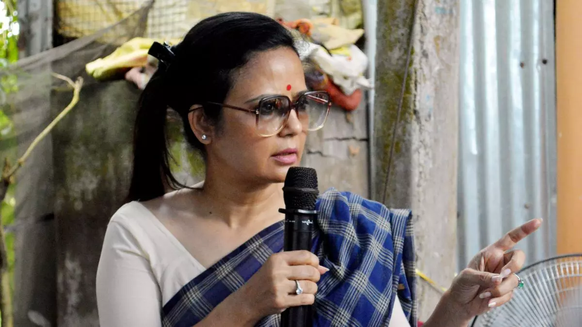 अमित शाह पर विवादित बयान देकर फंसी TMC सांसद महुआ मोइत्रा, रायपुर में केस दर्ज, CM साय बोले-  माफी मांगें ममता बनर्जी