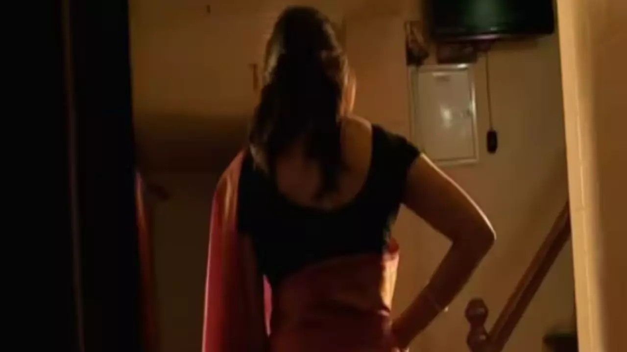 बच्चे की गर्दन पर चाकू रखकर महिला का बनाया Nude Video, फिर भेज दिया....; Noida में डिलीवरी Boy बना दरिंदा बच्चे की गर्दन पर चाकू रखकर महिला का बनाया Nude Video, फिर भेज दिया....; Noida में डिलीवरी Boy बना दरिंदा