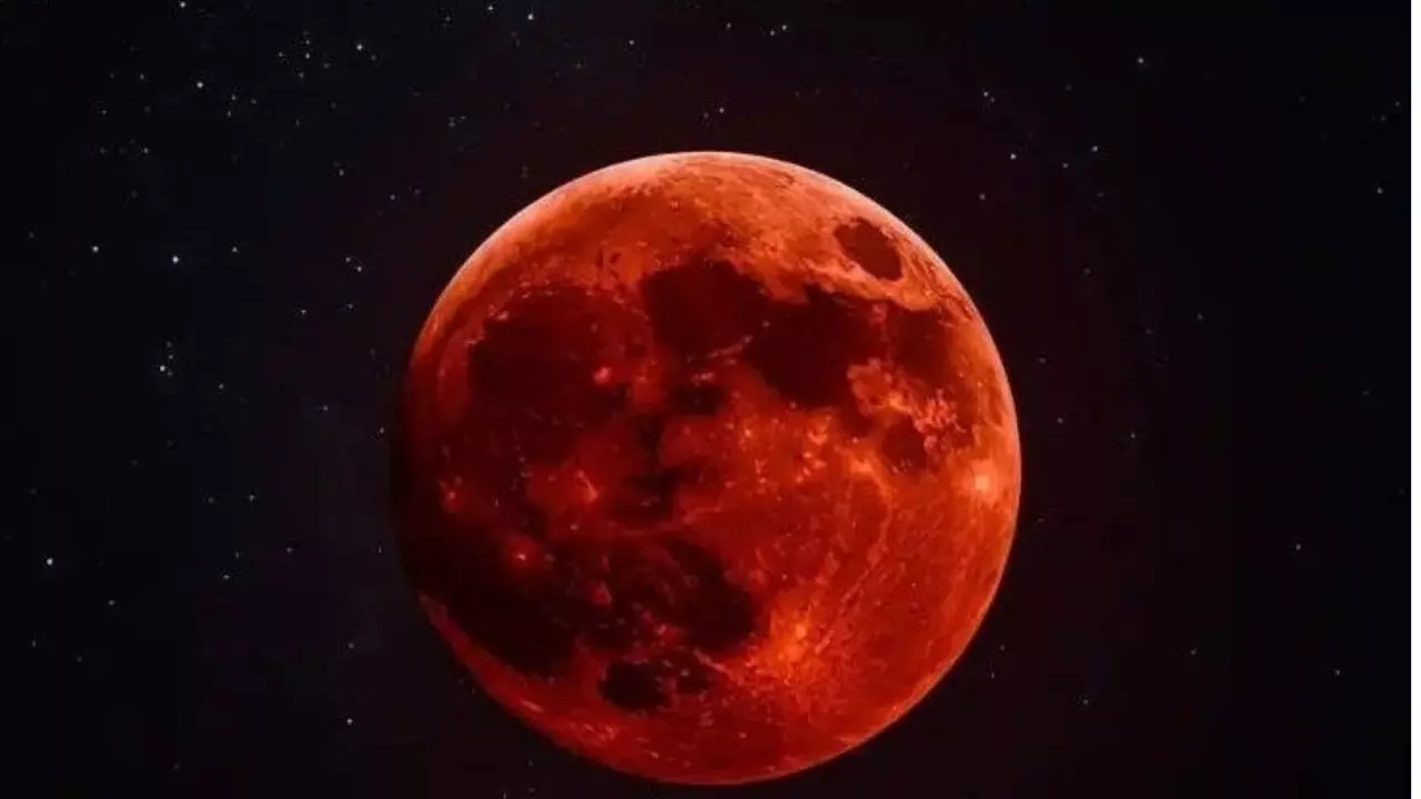 लालिमा लिए चमकेगा आसमान! जानिए कहां-कहां दिखेगा ब्लड मून, गर्भवती महिलाएं, बच्चे और बुजुर्ग; किन चीजों का रखे ध्यान, जानें सबकुछ लालिमा लिए चमकेगा आसमान! जानिए कहां-कहां दिखेगा ब्लड मून, गर्भवती महिलाएं, बच्चे और बुजुर्ग; किन चीजों का रखे ध्यान, जानें सबकुछ