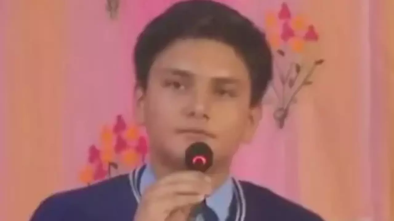 नेपाल में विरोध की अगुवाई करने वालों में शामिल आविष्कार राउत कौन? हिटलर स्टाइल में उनका भाषण क्यों हो रहा वायरल