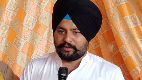 कौन है मनजिंदर सिंह लालपुरा? कोर्ट ने लड़की से छेड़छाड़ केस में AAP विधायक को माना दोषी कौन है मनजिंदर सिंह लालपुरा? कोर्ट ने लड़की से छेड़छाड़ केस में AAP विधायक को माना दोषी