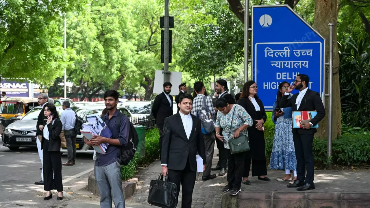 Housewife के रूप में योगदान से..., दिल्ली हाईकोर्ट का फैसला, कहा - संपत्ति अधिकार पर सरकार करे स्थिति साफ