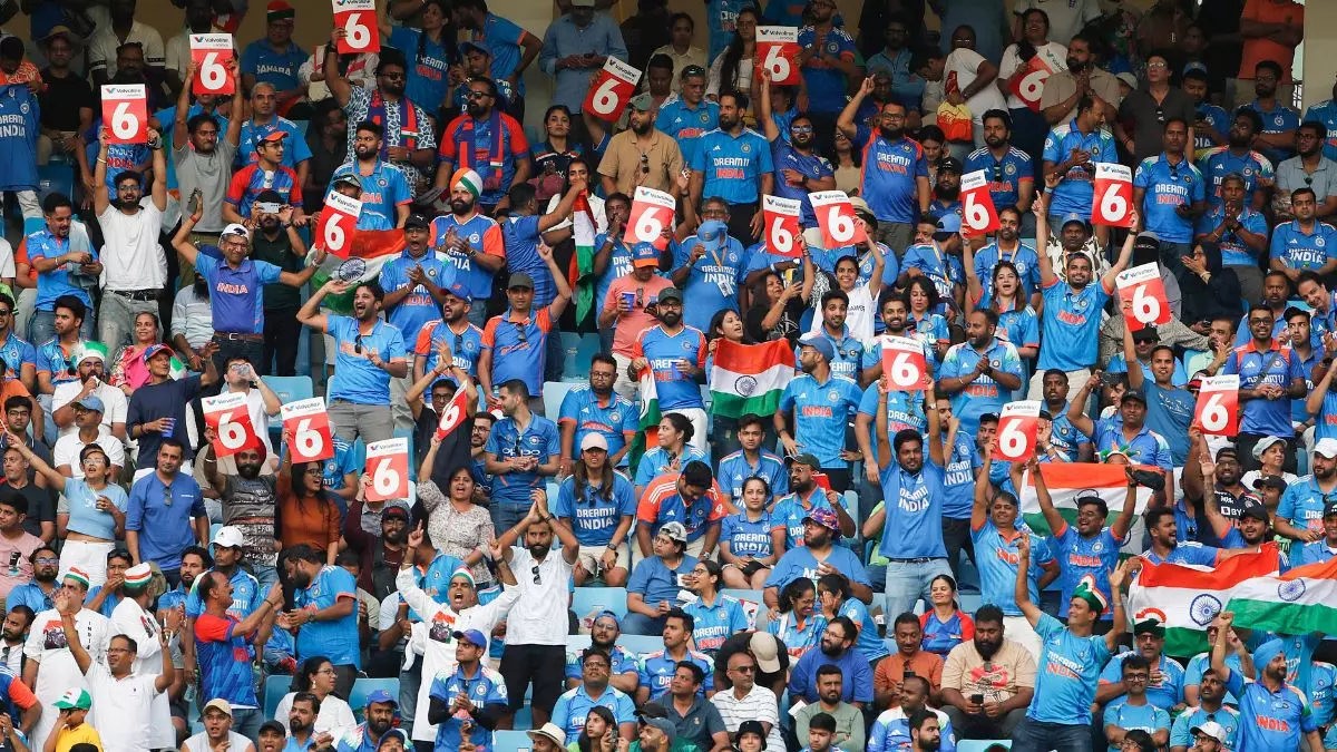 Aaj ki Taaza Khabar: भारत-पाक मैच को लेकर फैंस में उत्साह चरम पर, बोले- राजनीति और क्रिकेट को अलग रखना चाहिए; 13 सितंबर की बड़ी खबरें