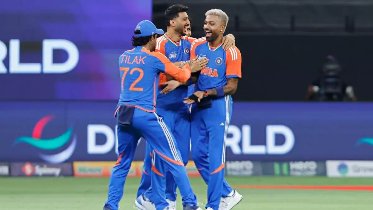 IND Vs PAK: हादिक पांड्या ने रचा इतिहास, पहली ही गेंद पर चटकाया विकेट; किस भारतीय गेंदबाज ने सबसे पहले किया यह कारनामा?