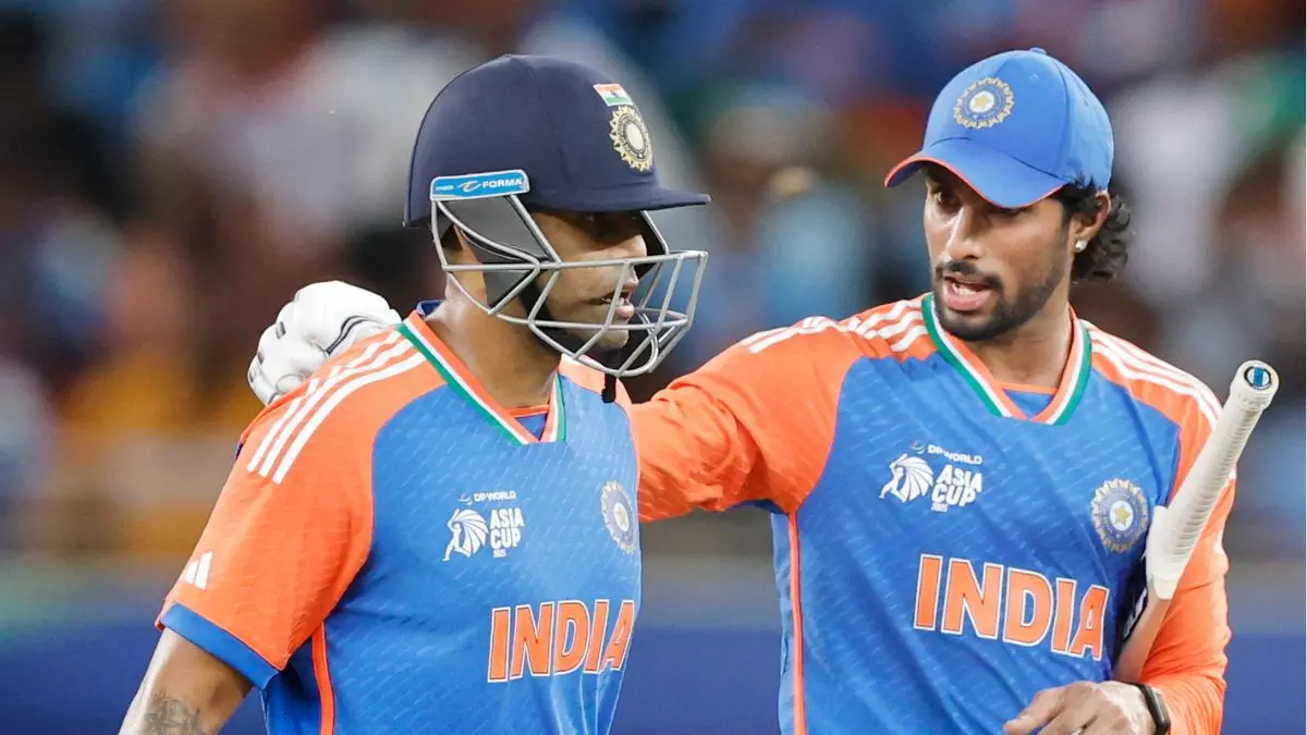 Asia Cup 2025 में India और Pakistan के बीच Handshake विवाद, PCB ने की शिकायत; जानिए ICC का नियम क्या कहता है Asia Cup 2025 में India और Pakistan के बीच Handshake विवाद, PCB ने की शिकायत; जानिए ICC का नियम क्या कहता है