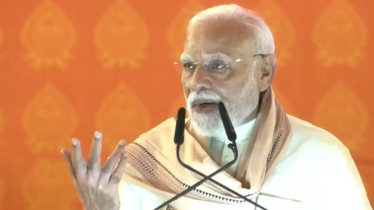 पूर्णिया के लोगों से PM ने क्यों मांगी माफी? मैदान में आ जाओं से लेकर चाहे जितना जोर लगा...RJD-Congress को लेकर पढ़ें मोदी के बोल पूर्णिया के लोगों से PM ने क्यों मांगी माफी? मैदान में आ जाओं से लेकर चाहे जितना जोर लगा...RJD-Congress को लेकर पढ़ें मोदी के बोल