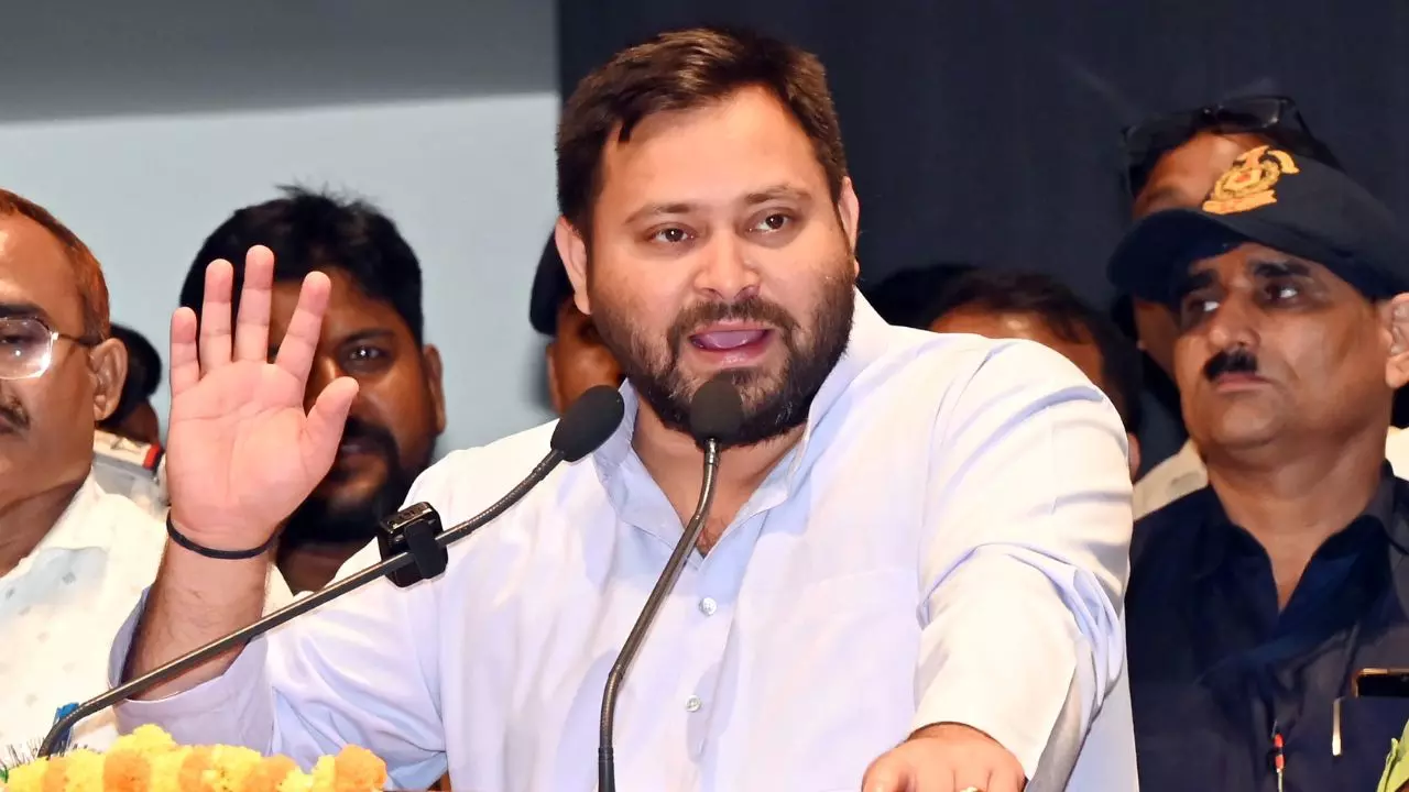 तेजस्वी यादव ने ठग लिए ₹200! दरभंगा की महिला ने विधायक समेत RJD के 4 नेताओं के खिलाफ दर्ज कराई FIR; क्या है पूरा मामला?