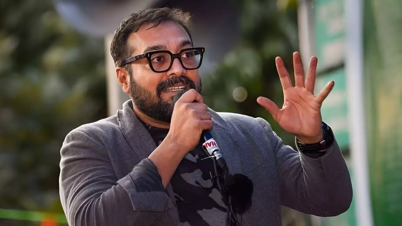 Anurag Kayshap ने इंकार किया Virat Kohli की बायोपिक बनाने से इंकार, इस वजह से हटे पीछे Anurag Kayshap ने इंकार किया Virat Kohli की बायोपिक बनाने से इंकार, इस वजह से हटे पीछे