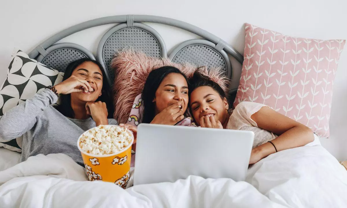 बनना चाहते हैं सबके फेवरेट? आज ही फॉलो करें ये टिप्स