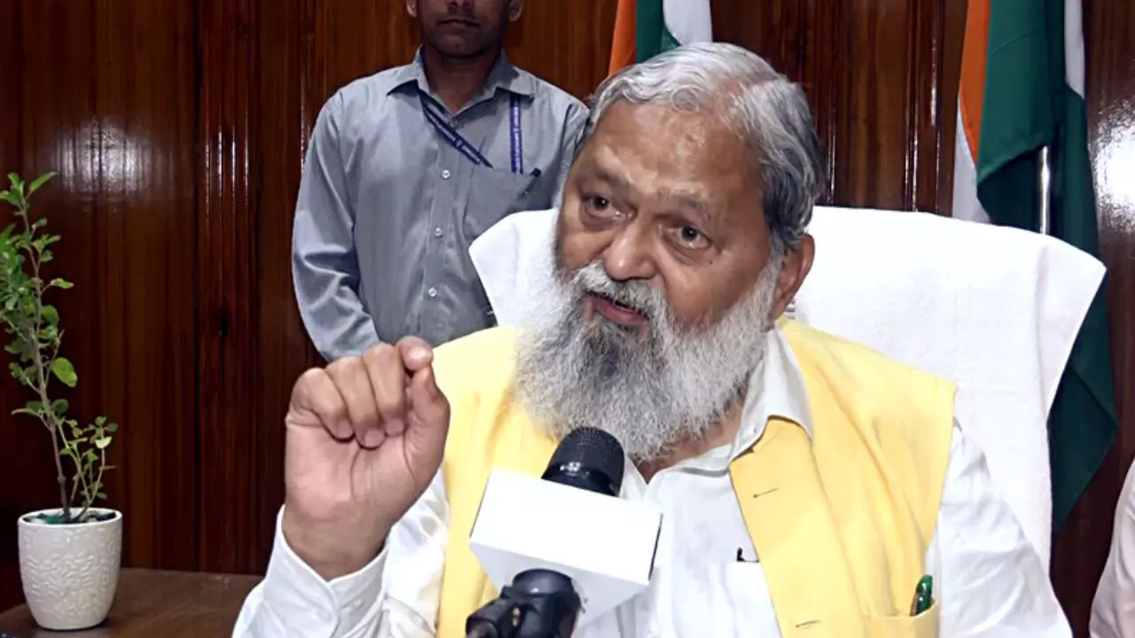 क्या नायब सैनी सरकार से बिगड़े अनिल विज के रिश्ते? भाजपा नेता ने X बायो से हटाया मंत्री शब्द, दरार की अफवाहें तेज