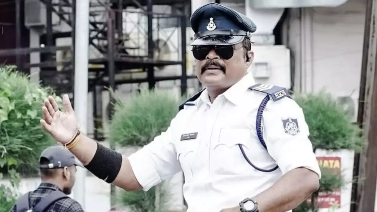 दोस्ती करोगी-होटल का इंतज़ाम करूंगा...एमपी के डांसिंग कॉप पर महिला का आरोप, VIDEO वायरल