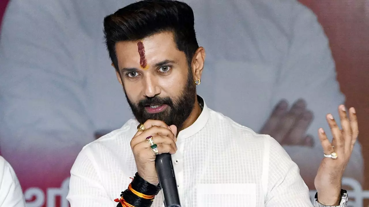 महागठबंधन में दिख रहा बिखराव, नीतीश से सीखना जरूरी; विवाद को लेकर क्या बोले चिराग पासवान?