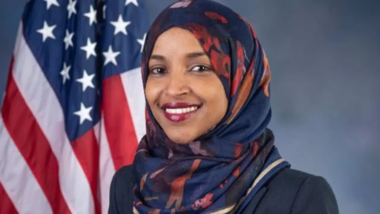 बेकार औरत- ग्रीन कार्ड के लिए भाई से कर ली शादी... डोनाल्ड ट्रंप ने उमर को सुनाई खरी-खोटी