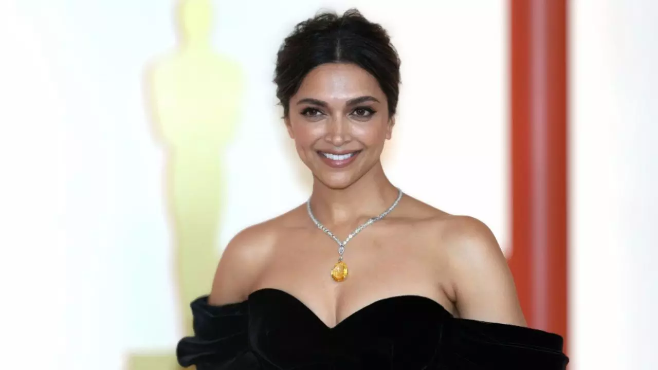 Kalki 2898 AD सीक्वल से बाहर होने के बाद Deepika Padukone ने तोड़ी चुप्पी, कहा - SRK का 18 साल पुराना सबक... Kalki 2898 AD सीक्वल से बाहर होने के बाद Deepika Padukone ने तोड़ी चुप्पी, कहा - SRK का 18 साल पुराना सबक...