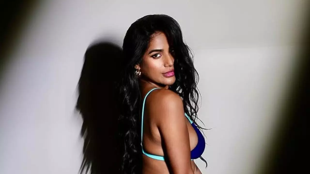 रामलीला में Poonam Pandey की एंट्री को लेकर मचा बवाल, बीजेपी नेता ने जताई आपत्ति, कहा- इनकी छवि खराब है रामलीला में Poonam Pandey की एंट्री को लेकर मचा बवाल, बीजेपी नेता ने जताई आपत्ति, कहा- इनकी छवि खराब है