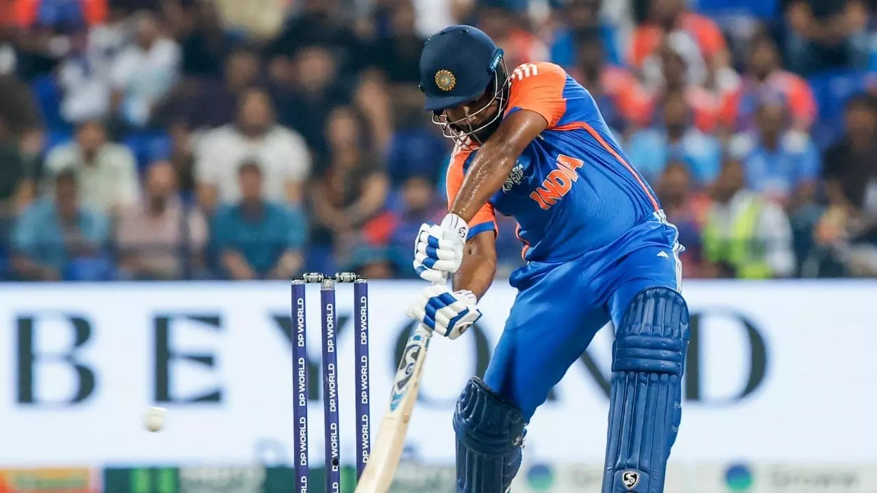 Asia Cup 2025: T20I में 1000 रन बनाने वाले 12वें खिलाड़ी बन सकते हैं संजू सैमसन, IND VS PAK मैच से पहले देखें पूरी लिस्ट Asia Cup 2025: T20I में 1000 रन बनाने वाले 12वें खिलाड़ी बन सकते हैं संजू सैमसन, IND VS PAK मैच से पहले देखें पूरी लिस्ट