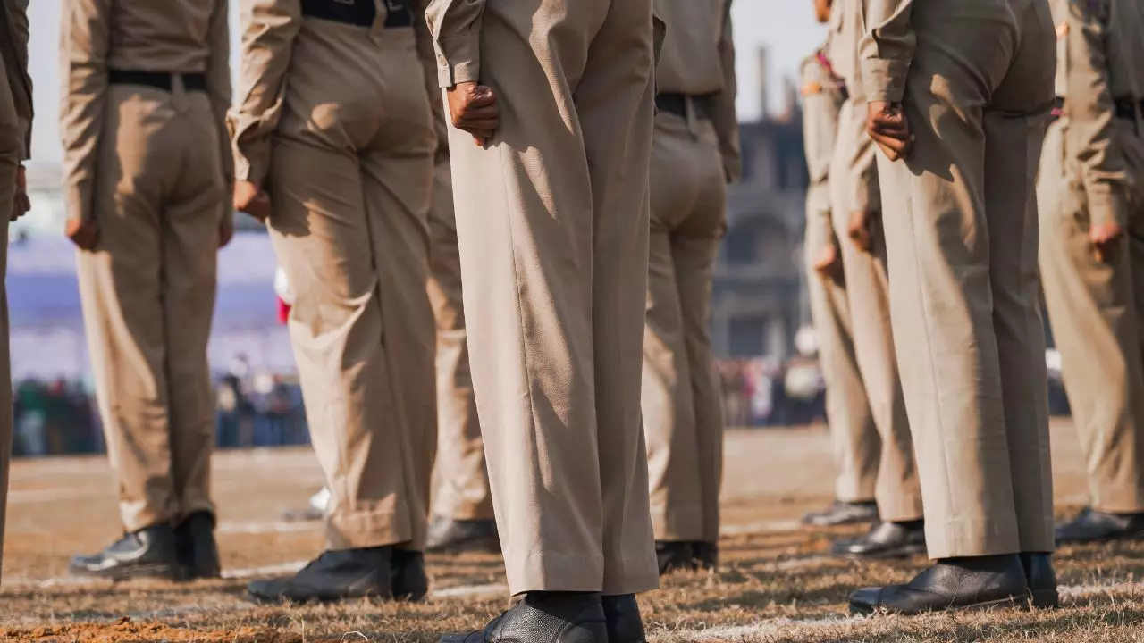 उधमसिंह नगर में I love Mohammed पर बवाल, बिना परमिशन जुलूस निकालने पर पुलिसवालों पर हमला उधमसिंह नगर में I love Mohammed पर बवाल, बिना परमिशन जुलूस निकालने पर पुलिसवालों पर हमला