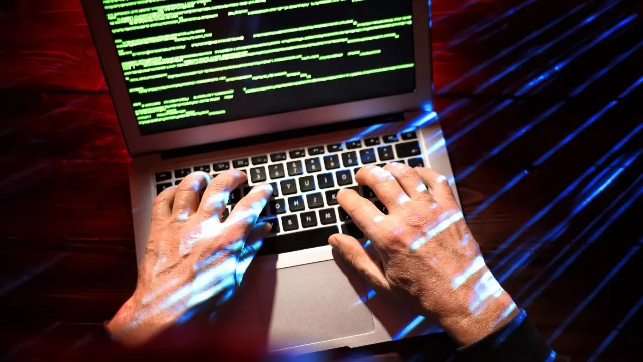 दिल्‍ली में डिजिटल अरेस्ट की सबसे बड़ी वारदात, 1 महीने, धमकी भरे कॉल और 23 करोड़ का फ्रॉड; पूर्व बैंकर को बनाया शिकार