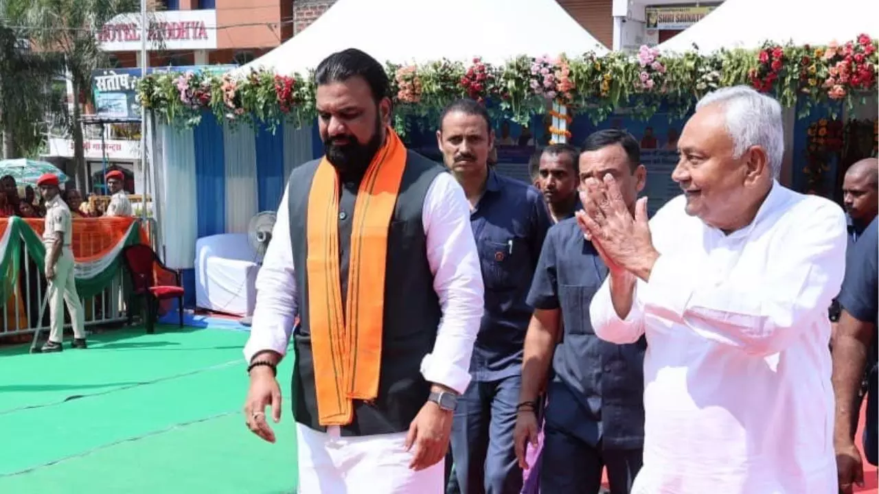 नीतीश कुमार ने गिनाई 20 साल की उपलब्धियां, अगले 5 साल में 1 करोड़ रोजगार का वादा