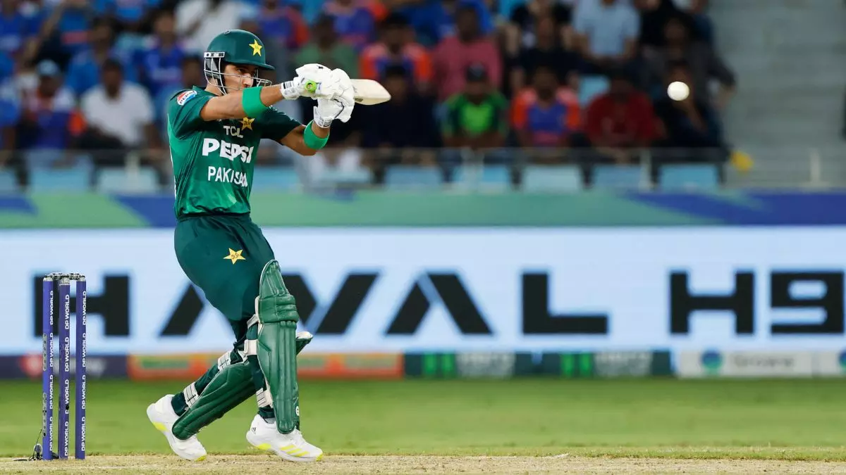 कितनी बार 0 पर आउट होगे! Saim Ayub ने Shahid Afridi का अनचाहा रिकॉर्ड तोड़ा, क्या उमर अकमल को भी छोड़ देंगे पीछे?