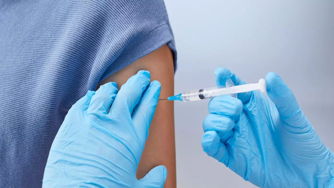 HIV के खिलाफ बड़ी जीत! साल में सिर्फ़ दो इंजेक्शन से होगा जड़ से खत्म, 99.9% असरदार है दवा