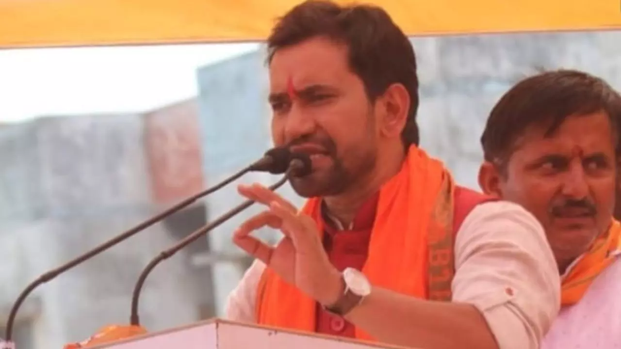 Dinesh Lal Yadav उर्फ निरहुआ का खुलासा, गुस्से में Jaya Bachchan ने दो बार की डंडे से पिटाई Dinesh Lal Yadav उर्फ निरहुआ का खुलासा, गुस्से में Jaya Bachchan ने दो बार की डंडे से पिटाई