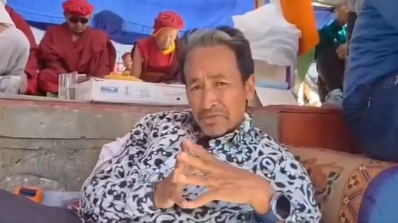 जोधपुर जेल भेजे गए सोनम वांगचुक, कड़ी सुरक्षा में लाया गया राजस्थान; पत्नी गीतांजलि ने कहा- पुलिस ने घर में की तोड़फोड़