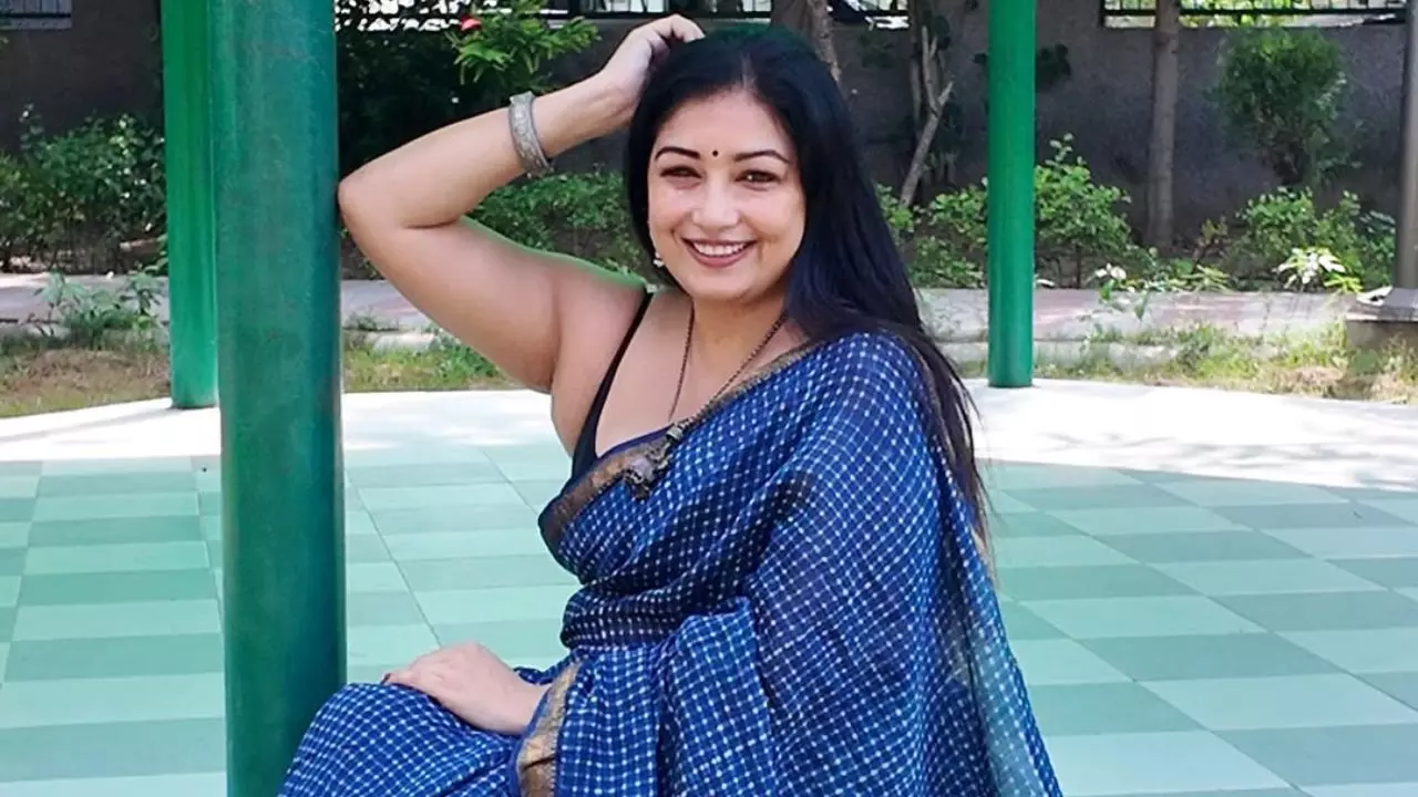 गाड़ी नंबर से लगाया पता, फिर इंस्टाग्राम पर दिया दोस्ती का ऑफर; कौन है इंफ्लुएंसर शिवांगी पेशवानी जिन्हें कॉन्स्टेबल ने किया परेशान गाड़ी नंबर से लगाया पता, फिर इंस्टाग्राम पर दिया दोस्ती का ऑफर; कौन है इंफ्लुएंसर शिवांगी पेशवानी जिन्हें कॉन्स्टेबल ने किया परेशान