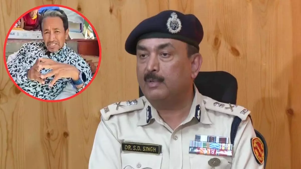 लेह में कैसे भड़की हिंसा, सोनम वांगचुक को क्यों किया गया गिरफ्तार और क्या पाक से है कोई कनेक्शन? जानिए लद्दाख DGP की जुबानी लेह में कैसे भड़की हिंसा, सोनम वांगचुक को क्यों किया गया गिरफ्तार और क्या पाक से है कोई कनेक्शन? जानिए लद्दाख DGP की जुबानी