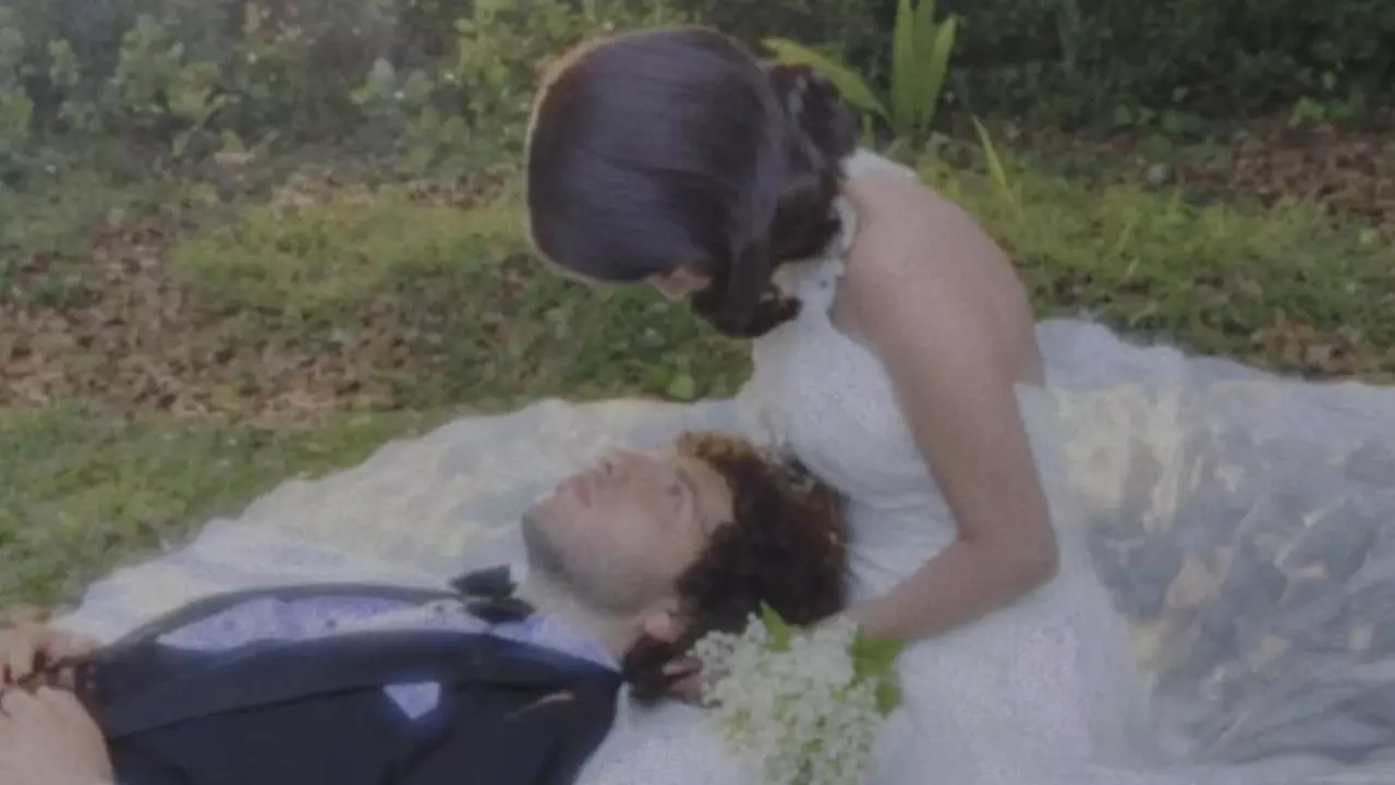 Selena Gomez और Benny Blanco ने रचाई शादी, इंस्टाग्राम पर शेयर की तस्वीरें