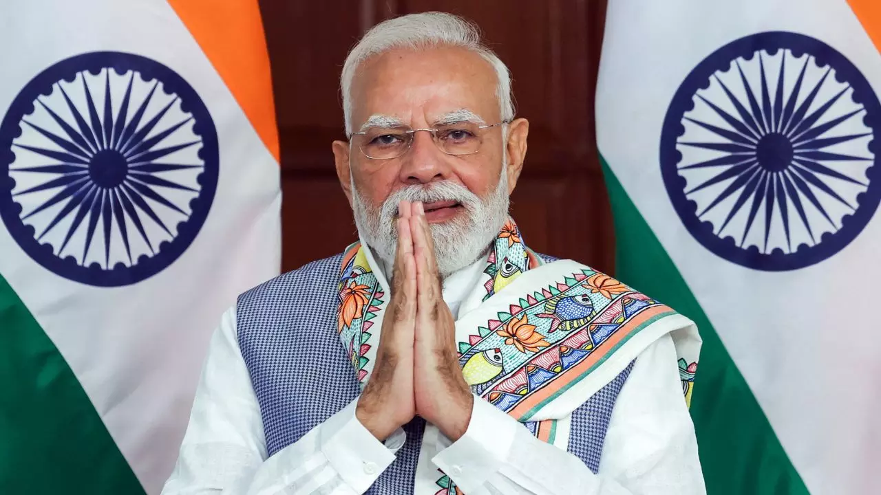 नवरात्रि पर वोकल फॉर लोकल को खरीदारी का मंत्र बनाएं, PM मोदी ने मन की बात में स्वदेशी प्रोडक्ट्स पर दिया जोर; 10 बड़ी बातें नवरात्रि पर वोकल फॉर लोकल को खरीदारी का मंत्र बनाएं, PM मोदी ने मन की बात में स्वदेशी प्रोडक्ट्स पर दिया जोर; 10 बड़ी बातें