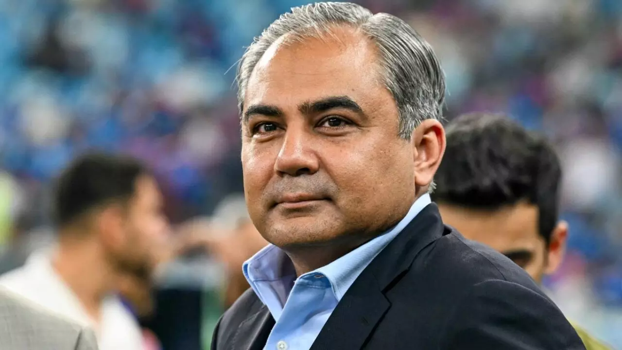 Asia Cup 2025 Trophy विवाद: Mohsin Naqvi ने BCCI से मांगी माफी, लेकिन Suryakumar Yadav से रखी अजीब शर्त