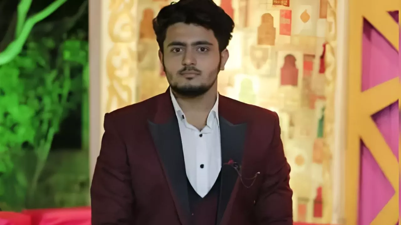 ग्रेनो वेस्ट सोसाइटी की 21वीं मंजिल से 29 साल के डॉक्टर ने लगाई छलांग, मौके पर हुई मौत; मां और बहन से आया था मिलने