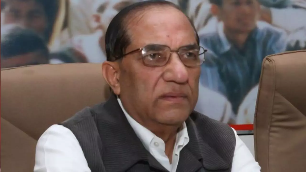 कौन थे विजय कुमार मल्होत्रा? 94 साल की उम्र में BJP नेता ने दुनिया को कहा अलविदा