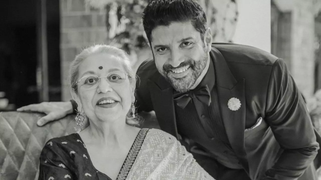 Farhan Akhtar की मां हनी ईरानी के साथ लाखों की धोखाधड़ी, ड्राइवर और पेट्रोल पंप कर्मचारी गिरफ्तार