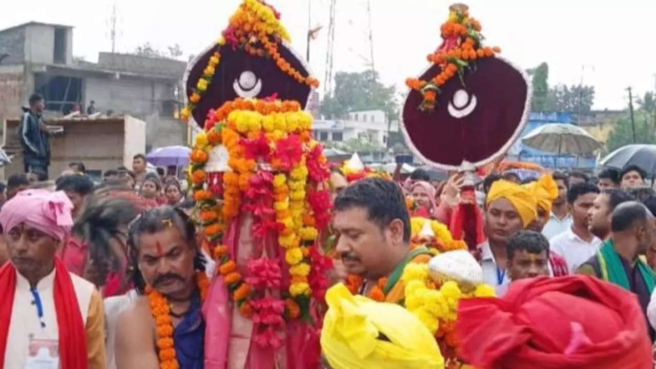 दुनिया का इकलौता दशहरा जो 75 दिनों तक चलता है, लेकिन नहीं होती राम-रावण की बात; बस्तर दशहरा की परंपरा है अनोखी दुनिया का इकलौता दशहरा जो 75 दिनों तक चलता है, लेकिन नहीं होती राम-रावण की बात; बस्तर दशहरा की परंपरा है अनोखी