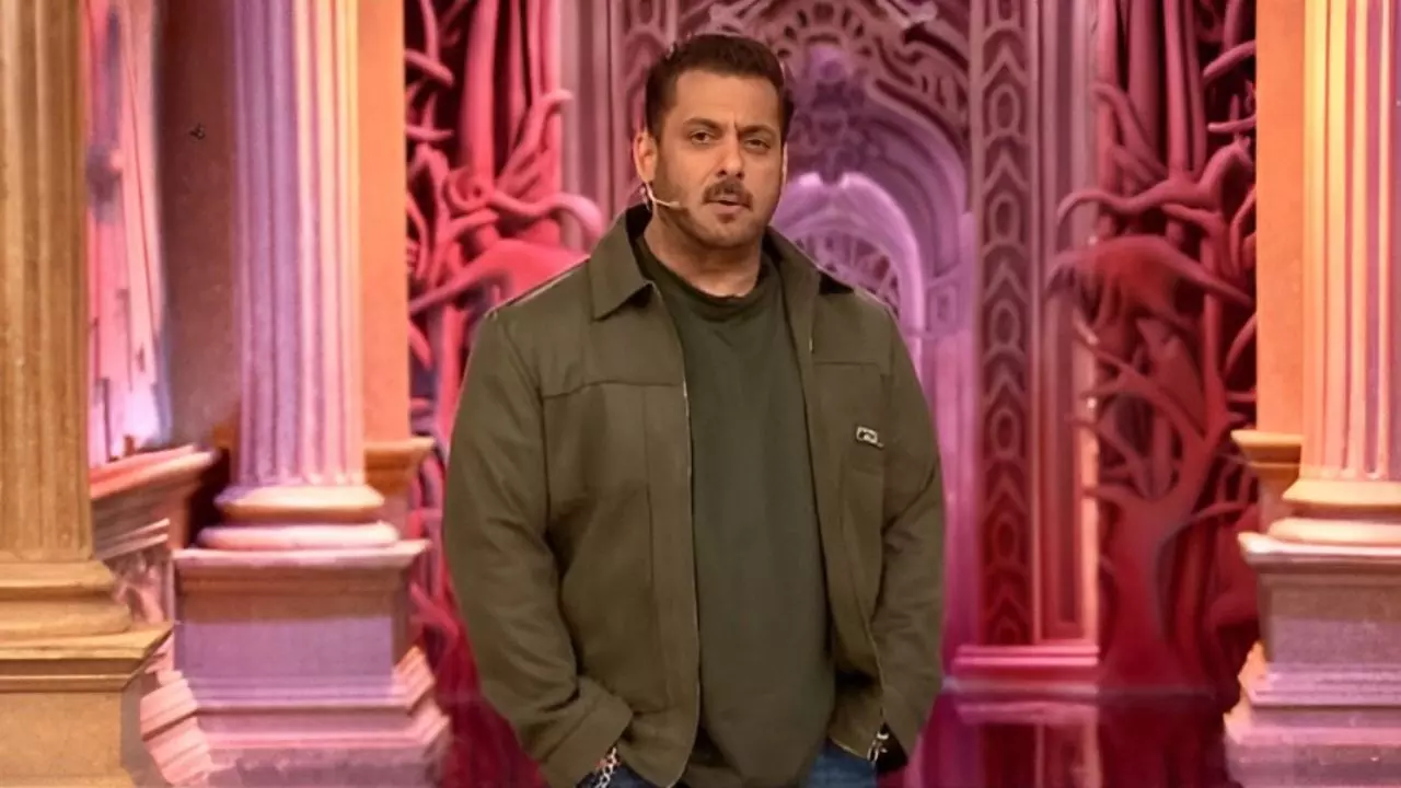 Bigg Boss 19 के इतिहास का सबसे घटिया Weekend Ka Vaar! होस्ट Salman Khan पर भड़क पड़े दर्शक, कहा- नशे में हो Bigg Boss 19 के इतिहास का सबसे घटिया Weekend Ka Vaar! होस्ट Salman Khan पर भड़क पड़े दर्शक, कहा- नशे में हो