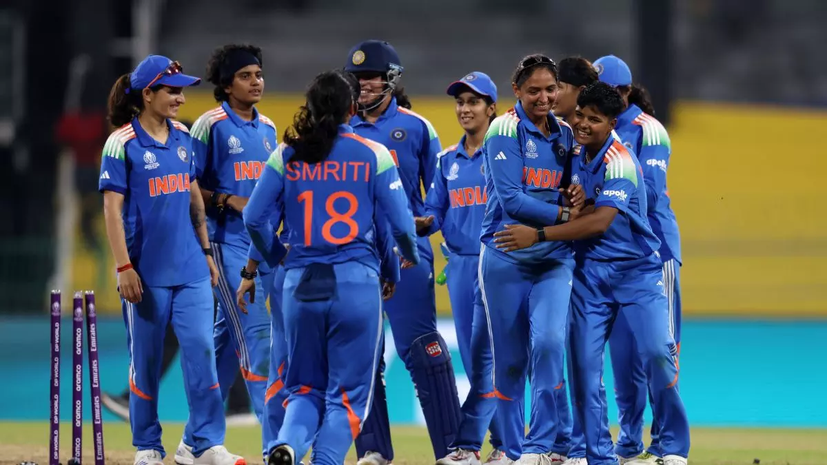 मैदान बदला, खिलाड़ी बदले- लेकिन नतीजा फिर वही! पाक को अब भारत की शेरनियों ने बुरी तरह धोया,   दीप्ति-क्रांति की घातक गेंदबाजी