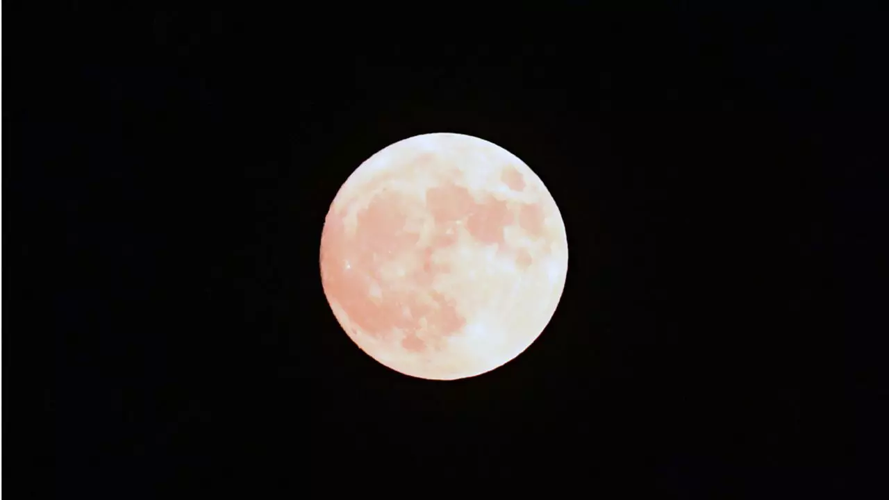 Supermoon 2025: जानें कहां देख सकते हैं साल का पहला सुपरमून, भारत में कहां-कहां आएगा नजर?