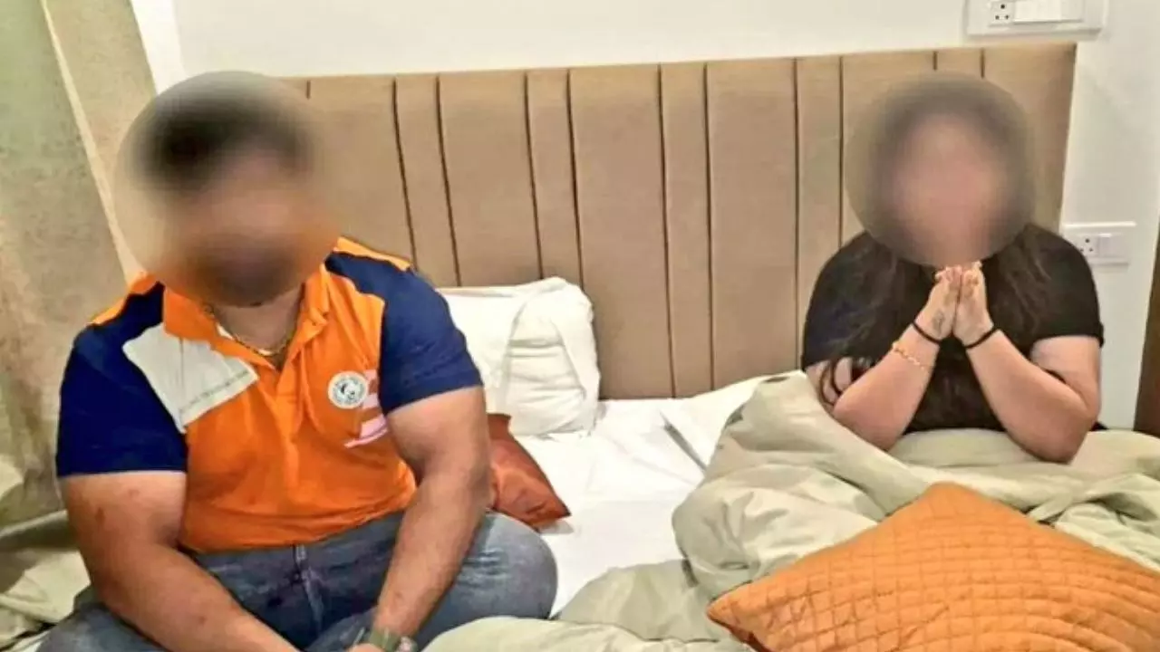 ऑनलाइन ऑर्डर किए कंडोम, लेकिन पति से बहाने... ऋषिकेश में राजा रघुवंशी जैसे मर्डर की साजिश बेनकाब! ऐसे हुआ खुलासा